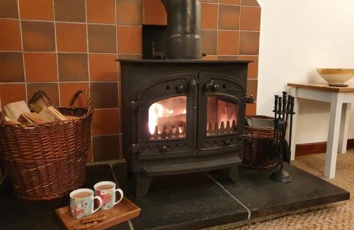 Llangybi Casa | Ty Twt