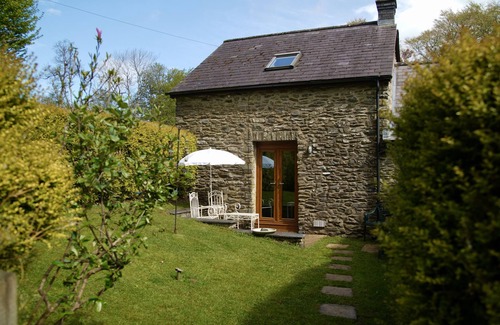 Llangybi Cabaña | Ty Twt
