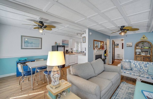 Tybee Island Cabaña | Tybee Lighthouse Cottage (A): Walk to the Beach!