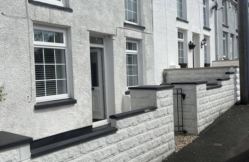 Merthyr Tydfil Casa | Tydfil Retreat - 3 Bedroom Cozy House