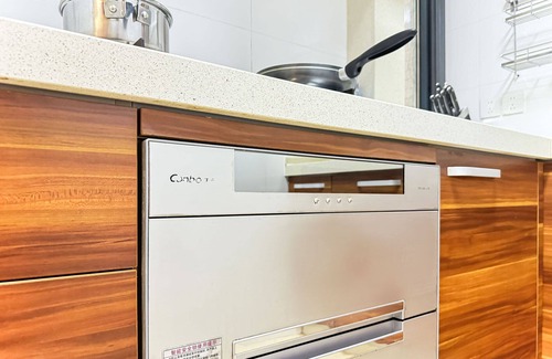 Changning Apartamento | Tyms 2BR with Kitchen 5min to Metro