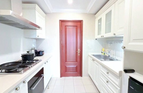 Changning Apartamento | Tyms 3BR 2BA Apt Gubei High View Line10