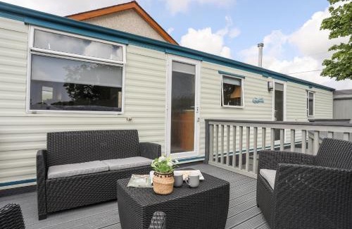 Penisarwaun Casa | Tyn Clwt
