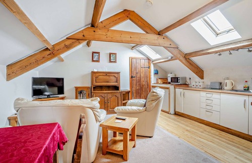 Port Talbot Cabaña | Tyncellar Farm Holiday Cottages