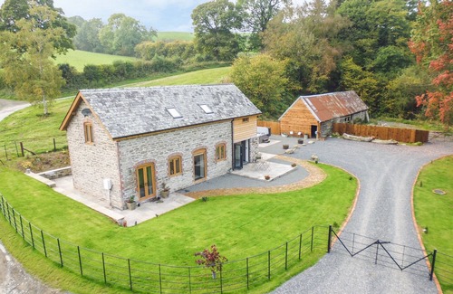 Llanbadarn Fynydd Cabaña | Tynddol Barn
