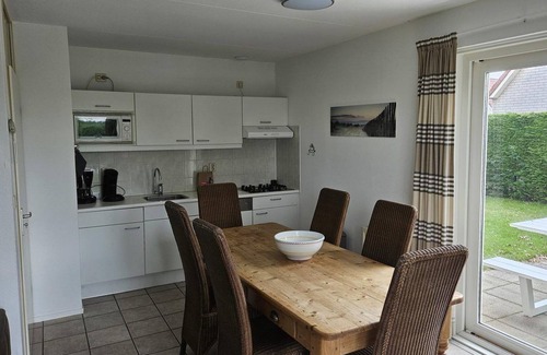 Breskens Casa | Type Zeemeeuw located at the Schoneveld holiday park is a tough holiday home with great comfort (87 m2). Around the House there is a garden with driveway for the car.