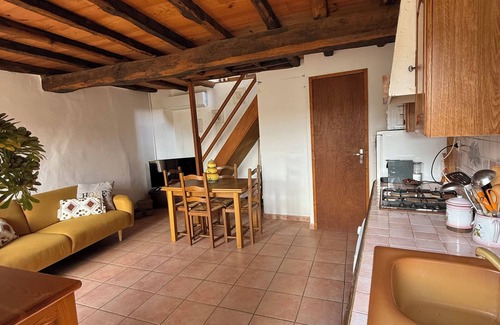 Cagnano Casa | Typical Corsican village house. In the heart of the village. 5 min from the beach