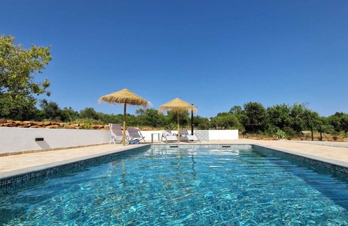 Faro Casa | Typical country house in Algarve with swimming pool!