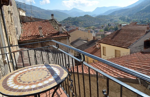 Villalago Casa | Typical Italian country house