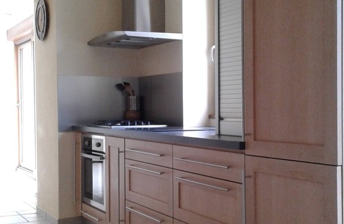 Plestin-les-Greves Casa | Typical renovated granite house, 300 m from Les Curés beach