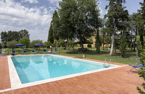 Cortona Villa | La antigua villa Leopoldina en el corazón de la Valdichiana, Cortona, se encuentra a pocos kilómetros de distancia. 16 camas, más