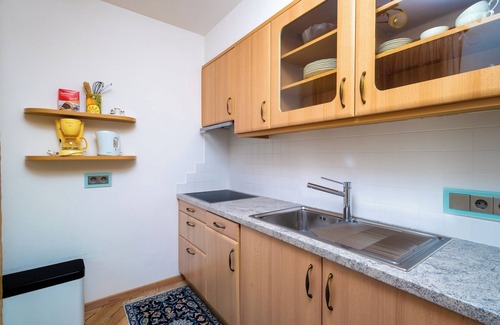 Selva dei Molini Apartamento | Tyrolean Chalet Apartment in Mountain Hideaway with SPA