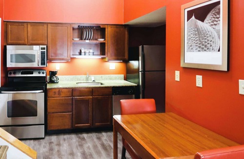 Tysons Hotel | Tysons Corner Suites, A Baymont by Wyndham