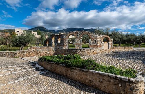 Riglia Casa | Tzokeika Traditional Settlement