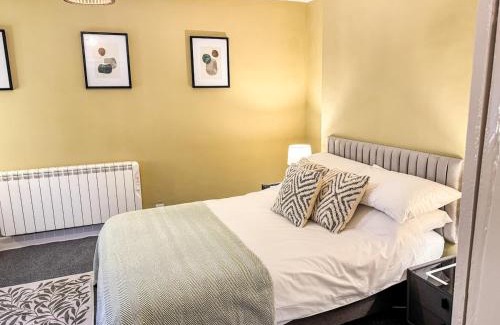 Pontrilas Apartamento | U&R Stays - The Snug