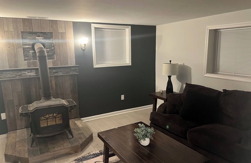 Plum Casa | U.S open Oakmont home! 4 minutes away! Walking distance!