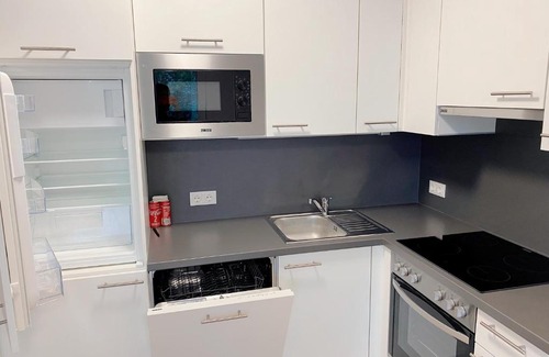Kaisermuhlen Apartamento | U1 Alte Donau old Danube city apartment 2