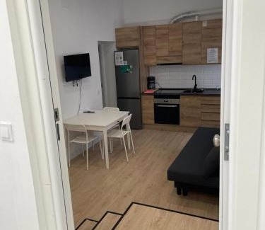 Almendrales Apartamento | U1 Ap Nuevo, bien comunicado Madrid centro