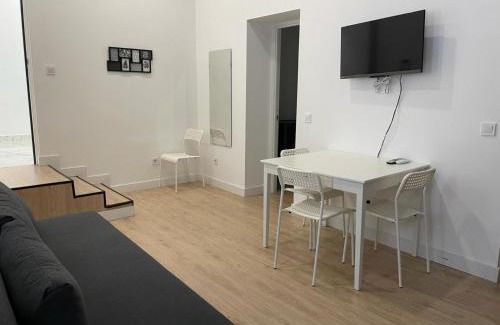 Almendrales Apartamento | U1 Ap Nuevo, bien comunicado Madrid centro