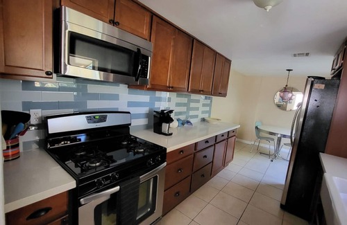 Garfield Apartamento | Lindo condominio cerca del centro de convenciones. A pie del campo Chase, restaurantes A. S.U.