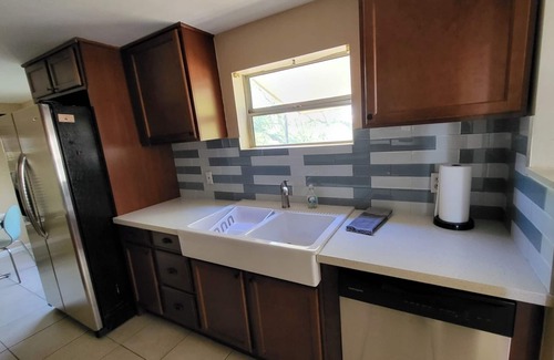 Garfield Apartamento | Lindo condominio cerca del centro de convenciones. A pie del campo Chase, restaurantes A. S.U.