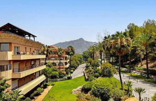 Nueva Andalucia Apartamento | Ubicación y vistas panorámicas en Nueva Andalucía - MAGNA MARBELLA 108