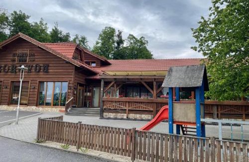 Malenovice Casa | Ubytování pod Borovou