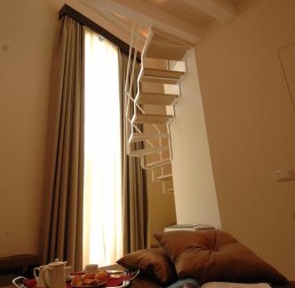 Borgo Vecchio Hotel | Ucciardhome Hotel