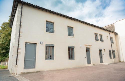 Uchizy Casa | Uch-y-Gite BY PRIMO CONClERGERIE