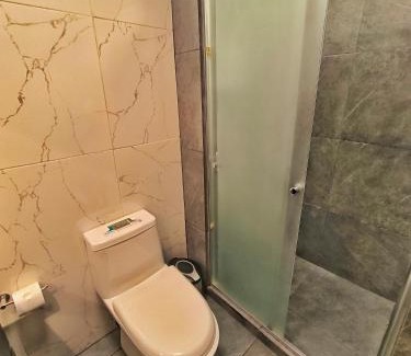 Quito Apartamento | Udla Apartamento para 6 personas frente al Mall Riocentro