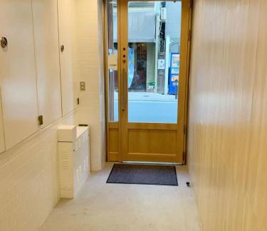 Yushima Apartamento | Ueno上野!Akihabara秋葉原!Asakusa 浅草!3min walk to station!交通便利地点繁华!附近美食!商场百货遍地! 干湿分离! 智能马桶! 高速无限制网路! 高级公寓403