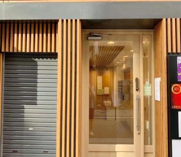 Yushima Apartamento | Ueno上野!Akihabara秋葉原!Asakusa 浅草!3min walk to station!交通便利地点繁华!附近美食!商场百货遍地! 干湿分离! 智能马桶! 高速无限制网路! 高级公寓403