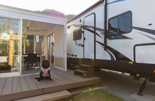 Izu Alquiler De RV | Ufufu Village - Glamping