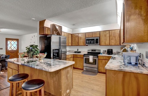Eustis Casa | Ranch Home w Games Hot Tub and Beautiful Scenery