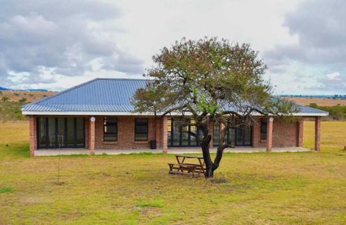 Msinga Cabina | Uitval Lodge and Conference Centre