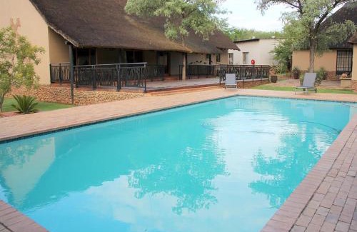 Madibeng Cabina | Ukutula Lion Lodge