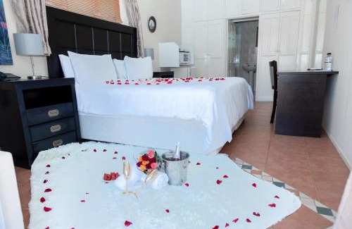 Westville Cabina | Ulifalodge & functions