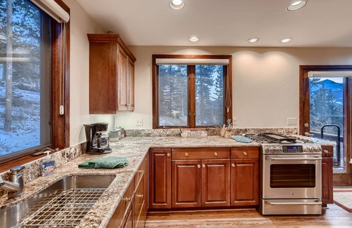 Forest Hills Casa | Ullr Haus: Luxurious Mountain Home w/ Hot Tub & Views