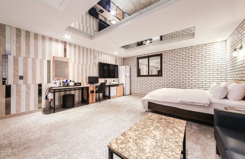 Buk-gu Hotel | Ulsan Jinjangdong Premier