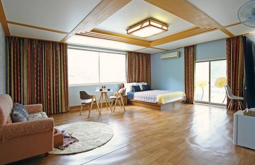 Ulsan Casa | Ulsan Sandia Oncheon Pension