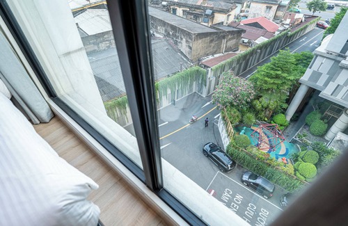 District 4 Apartamento | Ultimate 3BR Retreat | Prime D1 Location | 5⭐ Amenities
