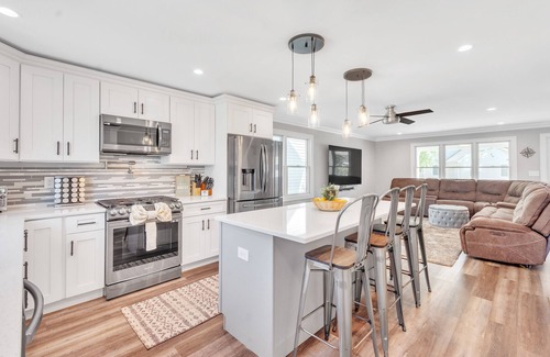 Lake Como Casa | Ultimate Belmar Beach Getaway - Sleeps 10 by RedAwning