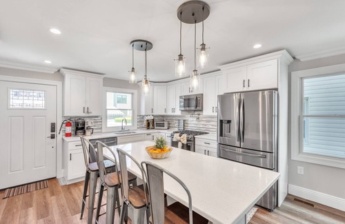 Lake Como Casa | Ultimate Belmar Beach Getaway - Sleeps 10 by RedAwning