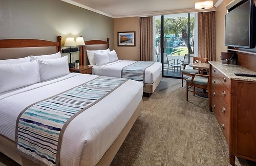 Coronado Hotel | Ultimate Getaway! 3 Units Just Minutes Away from Petco Park! Pool, Beach Access!