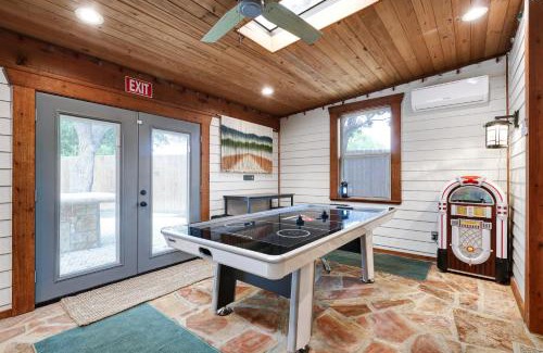 Wetmore Casa | Ultimate Getaway Game Room Bbq Fire Pit Office