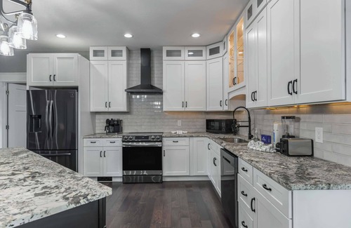 Boyds Creek Casa | Ultimate Heated Backyard Pool | Huge Game Room!
