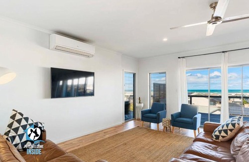 Middleton Casa | Ultimate in Middleton Coastal Style with Views Sleeps 10
