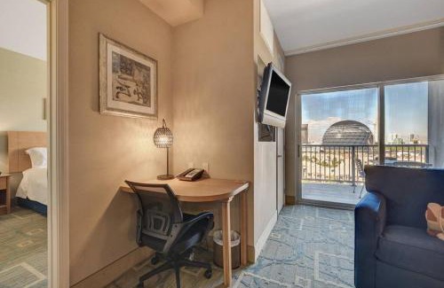 Las Vegas Apartamento | Ultimate Las Vegas Getaway One Bedroom Suite with Balcony, Kitchen, Gym, Pool & Free Parking