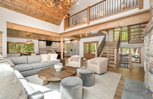 Moultonborough Casa | Ultimate luxury experience on Winnipesaukee Sleeps 18 Huge Beach