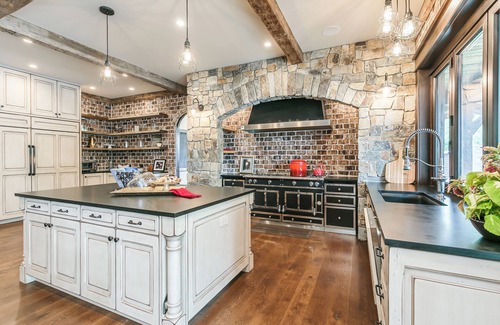 Penn Yan Cabina | Ultimate Luxury Lodge on Keuka Lake - minutes to golfing, shopping, dining